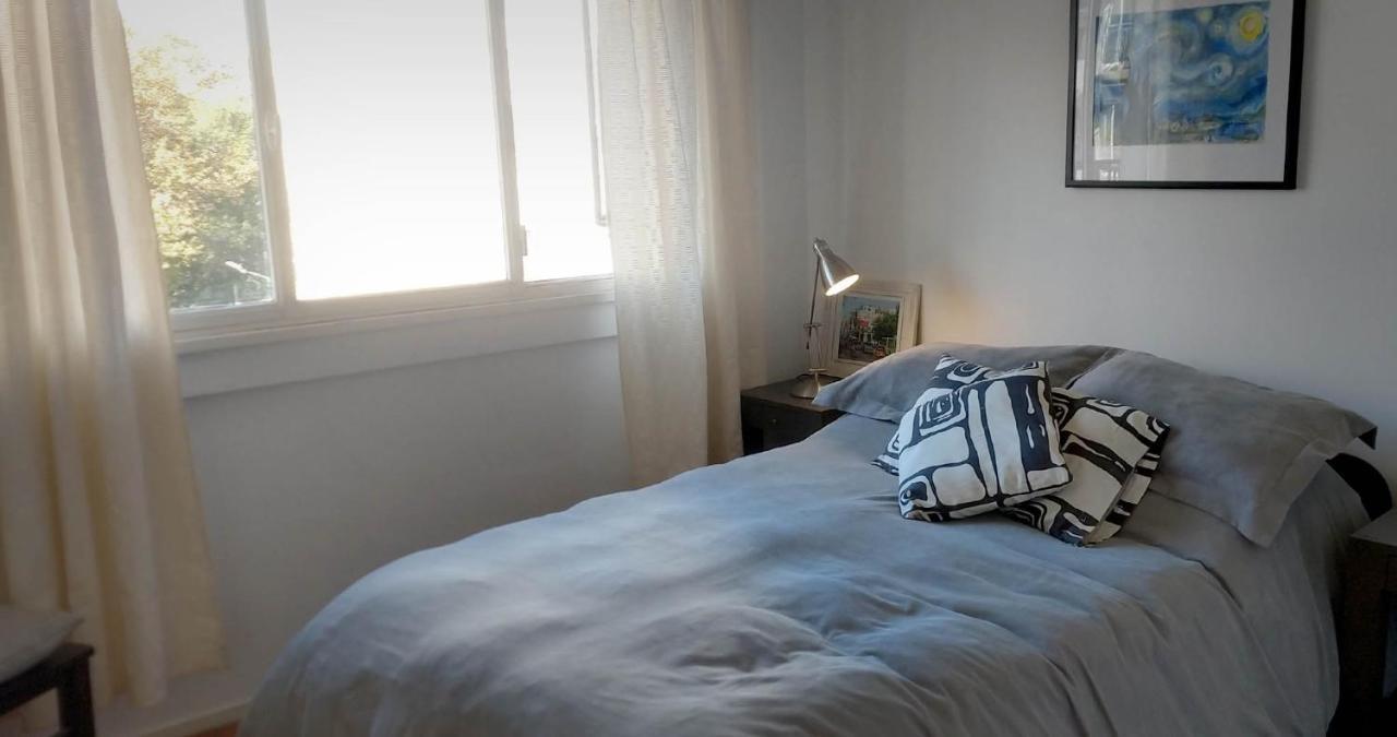 Ferienwohnung Depto 2 Ambientes Muy Luminoso Con Wifi Y Vista A La Plaza Buenos Aires Exterior foto